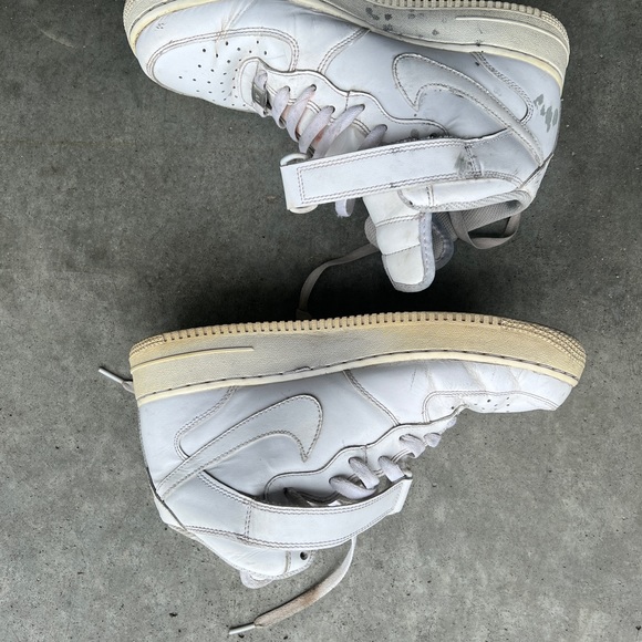 Nike Air Force 1’s - Picture 2 of 7